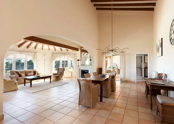 Villa Da Vinci By Interhome